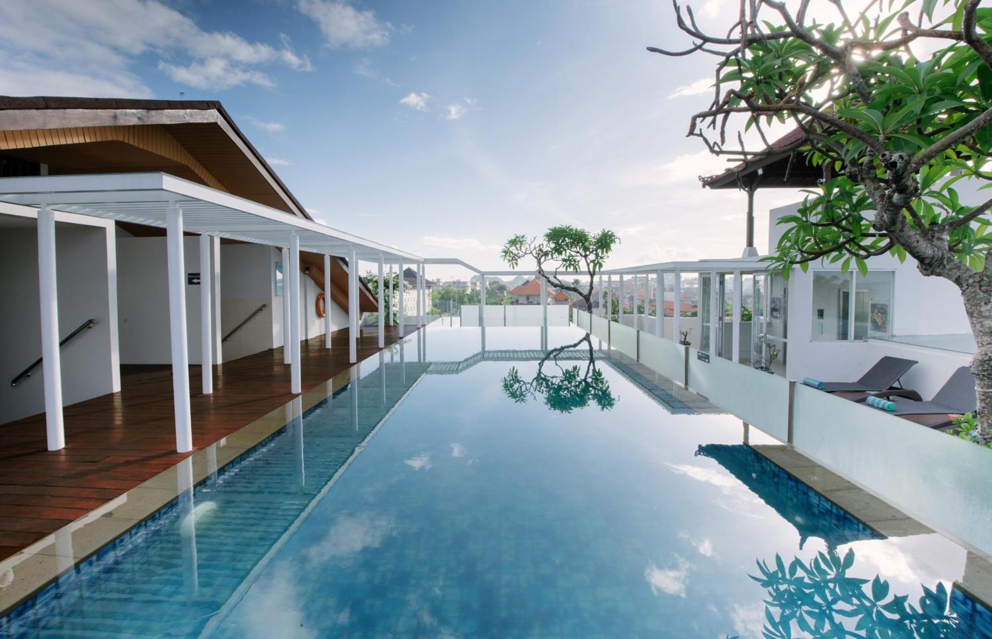 Kuta Beach Hotel Zewnętrze zdjęcie